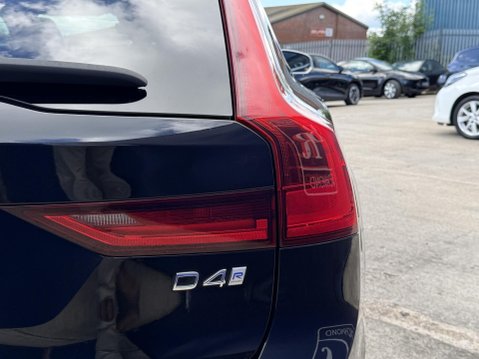 Volvo V90 2.0 D4 R-Design Estate 5dr Diesel Auto Euro 6 (s/s) (190 ps) 19