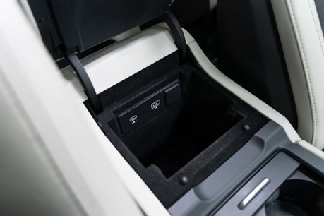 Jaguar F-Pace 5.0 F-PACE SVR AWD Auto 4WD 5dr 38