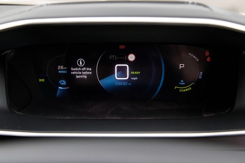Peugeot 208 GT PREMIUM 16