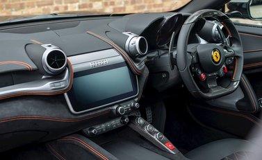 Ferrari GTC4 Lusso T 16