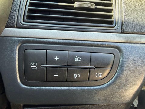 Fiat Grande Punto 1.4 Active Hatchback 5dr Petrol Manual Euro 4 (77 bhp) 34