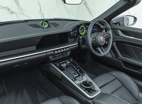 Porsche 911 Turbo S Cabriolet (992) 18