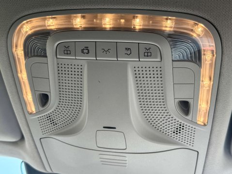 Mercedes-Benz V Class 2.2 V220d BlueTEC SE MPV 5dr Diesel G-Tronic+ Euro 6 (s/s) 7 Seat (163 ps) 59