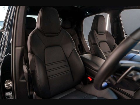 Porsche Cayenne 3.0 V6 E-Hybrid 25.9kWh Black Edition Coupe 5dr Petrol Plug-in Hybrid Tiptr 27