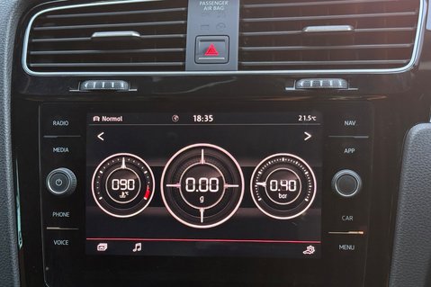 Volkswagen Golf GTI PERFORMANCE TSI DSG - PANORAMIC SUNROOF  41
