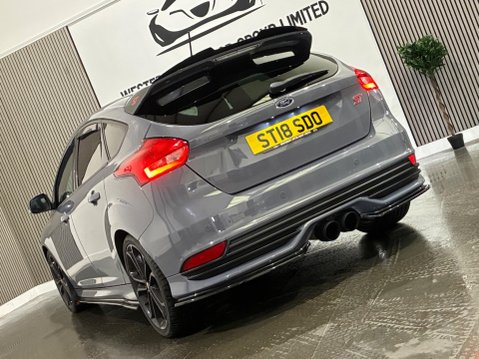 Ford Focus 2.0 TDCi ST-3 Euro 6 (s/s) 5dr 55