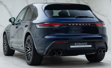 Porsche Macan S 10