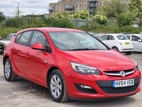 Vauxhall Astra 1.6 16v Design Hatchback 5dr Petrol Auto Euro 5 (115 ps) 32