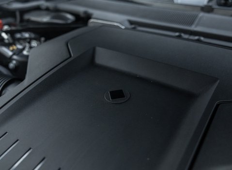 Land Rover Defender OCTA EDITION ONE 52