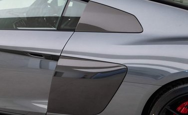 Audi R8 V10 Performance Carbon Black 27