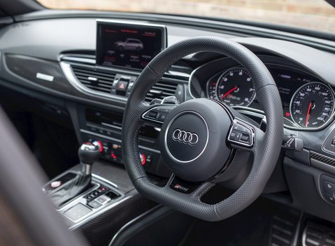 Audi RS6 Avant Performance 11