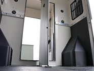 Renault Master DEMO MODEL 3.5 TON ADVANCE 150 AUTO STALLION BUILD SEEKER HORSEBOX REAR BED 33