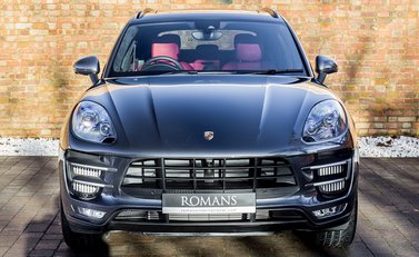 Porsche Macan Turbo 4
