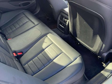 BMW 3 Series 2.0 330i Sport Auto 4dr 22
