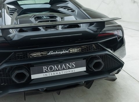 Lamborghini Huracan TECNICA 23