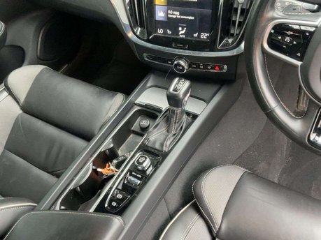 Volvo S60 2.0 S60 R-Design Edition T5 Auto 4dr 21