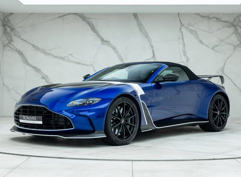 Aston Martin V12 Vantage Roadster 2