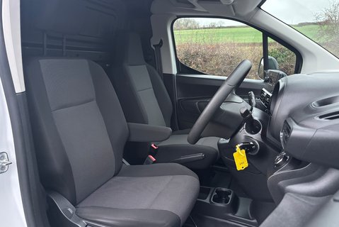 Vauxhall Combo L2H1 2300 Dynamic Panel Van 4