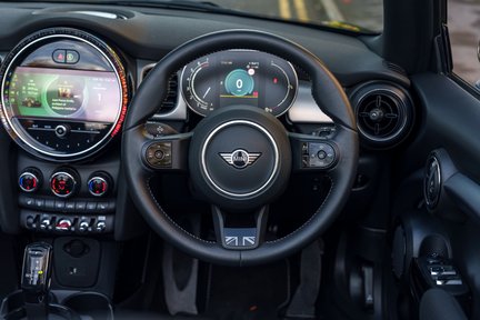 Mini Cooper Convertible Exclusive 17