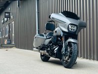 Harley-Davidson Cvo 2.0 CVO Street Glide 1977 23 28