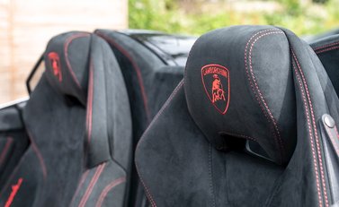 Lamborghini Huracan Spyder LP640-4 Performante 17