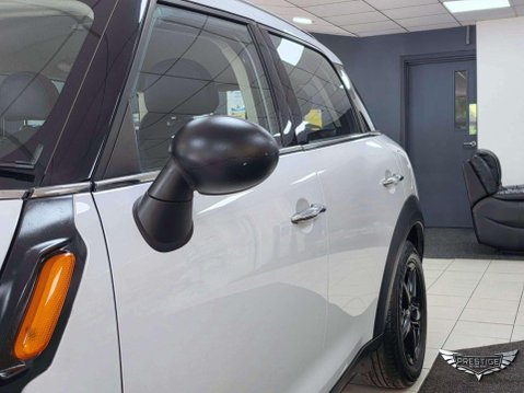 Mini Countryman 1.6 One SUV 5dr Petrol Manual Euro 5 (s/s) (98 ps) 58