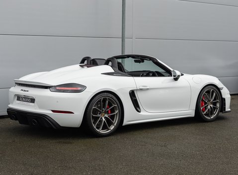 Porsche 718 SPYDER 4