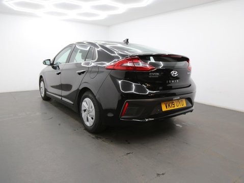 Hyundai IONIQ 1.6 h-GDi Premium SE DCT Euro 6 (s/s) 5dr 7
