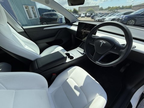 Tesla Model Y (Dual Motor) Long Range SUV 5dr Electric Auto 4WDE (384 bhp) 3