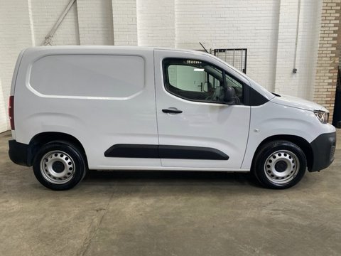 Peugeot Partner BLUEHDI PROFESSIONAL PREMIUM PLUS L1 4