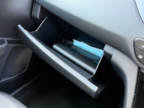 Hyundai i10 SE AUTOMATIC 42