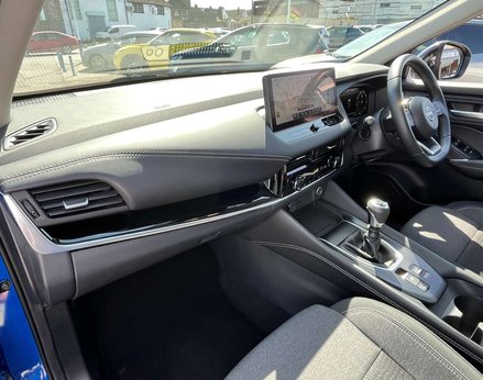 Nissan Qashqai 1.3 Qashqai N-Connecta DiG-T MHEV 5dr 17
