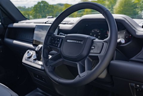 Land Rover Defender D350 X-Dynamic HSE Hardtop 13