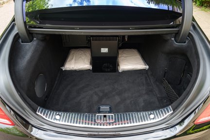 Mercedes-Benz S Class MAYBACH S600 V12 43