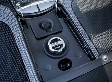 Porsche 918 Spyder Weissach 30