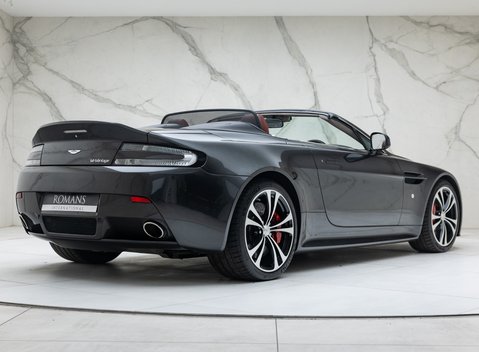 Aston Martin V12 Vantage ROADSTER 8