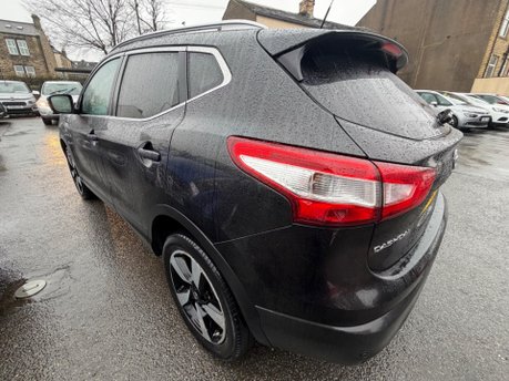 Nissan Qashqai DCI N-TEC PLUS 6