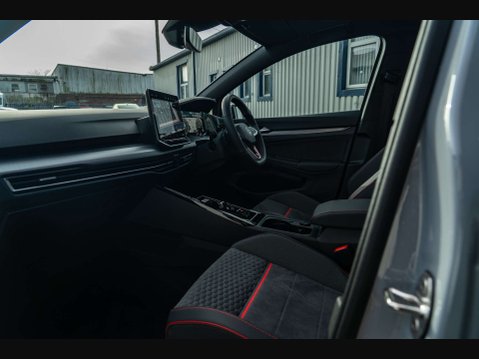 Volkswagen Golf 2.0 Golf GTi Clubsport TSi Semi-Auto 5dr 9