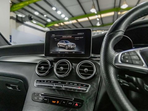 Mercedes-Benz GLC 2.1 GLC220d AMG Line (Premium Plus) Coupe 5dr Diesel G-Tronic 4MATIC Euro 6 47