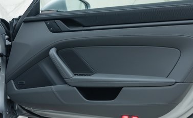 Porsche 911 GT3 TOURING (992) 30