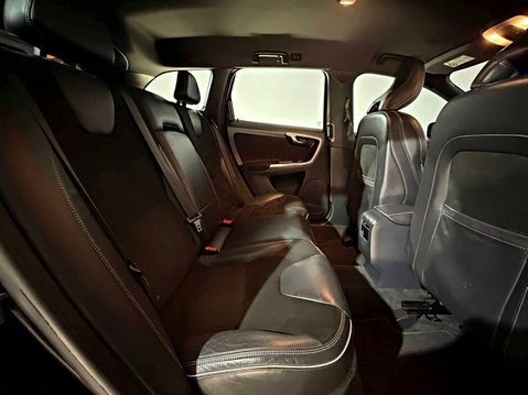 Volvo XC60 D4 R-DESIGN NAV 20