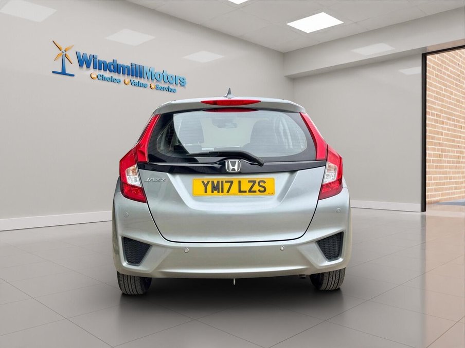 2017 Honda Jazz — image 9