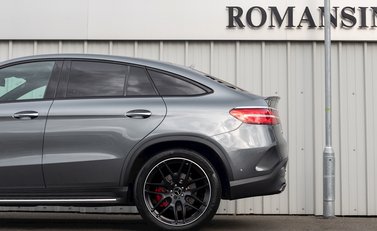 Mercedes-Benz GLE 63 S 4MATIC Night Edition 29