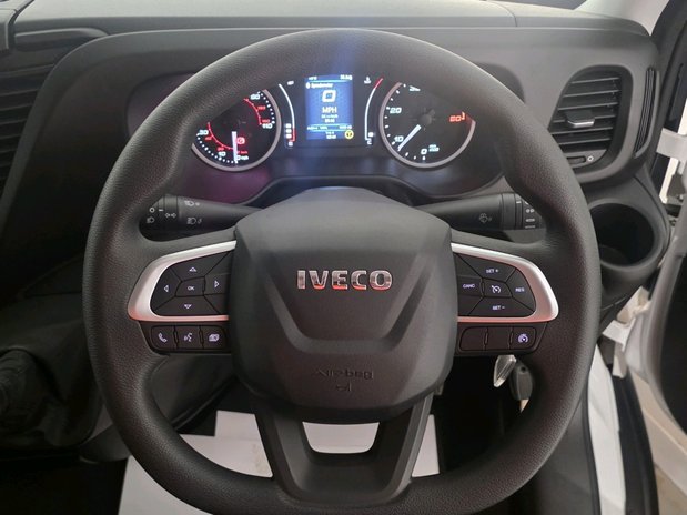Iveco Daily DAILY BUISNESS 35S18 DIESEL 3.0 Van 3520L WB 19