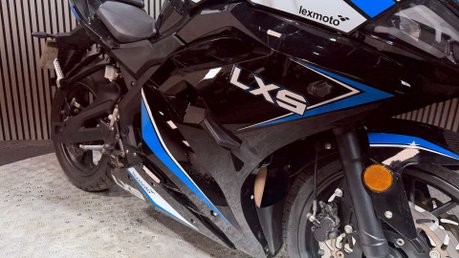 Lexmoto LXS 2022 RUNNING PROJECT BIKE SPARES OR REPAIR 125CC 9K 19