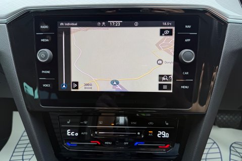 Volkswagen Passat GTE DSG - VAT Q - 1 OWNER - PLUG IN HYBRID - 3 IN STOCK 51