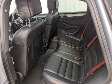 Porsche Macan 3.0 Macan GTS Semi-Auto 4WD 5dr 65