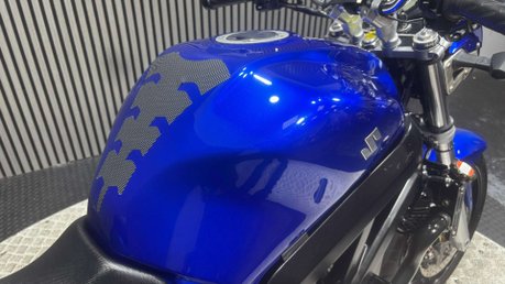 Suzuki SV650 N 2005 ONLY 25K MOT NAKED PERFECT A2 BIKE 650CC 39