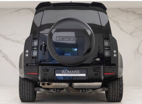 Land Rover Defender 110 X-Dynamic S D250 5