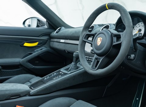 Porsche 718 SPYDER RS 13